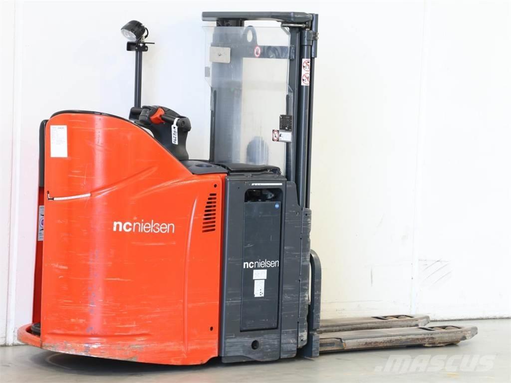 Linde L12LSP/133 Meeloop stapelaar