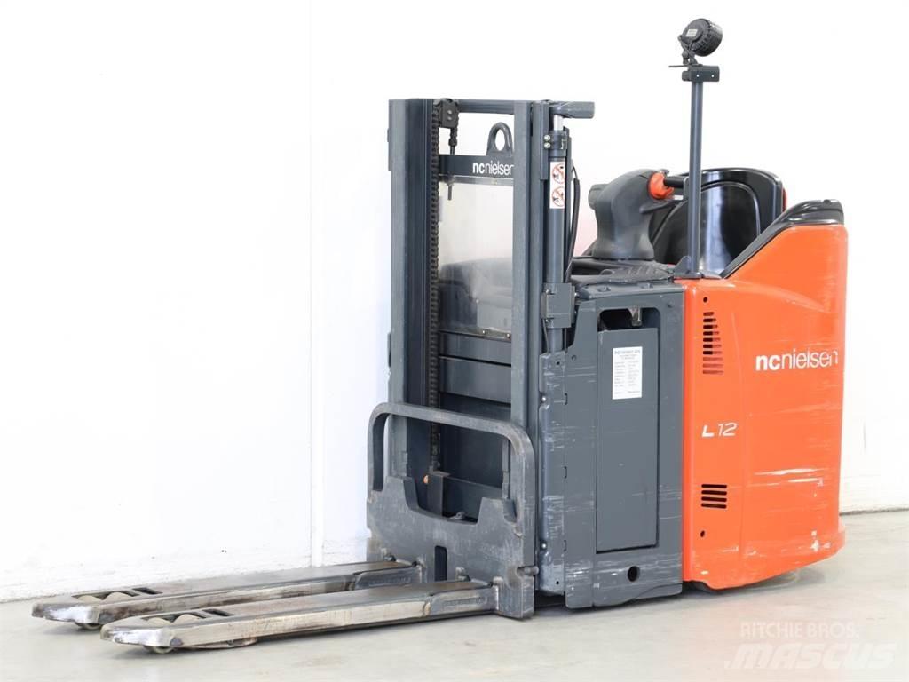 Linde L12LSP/133 Meeloop stapelaar