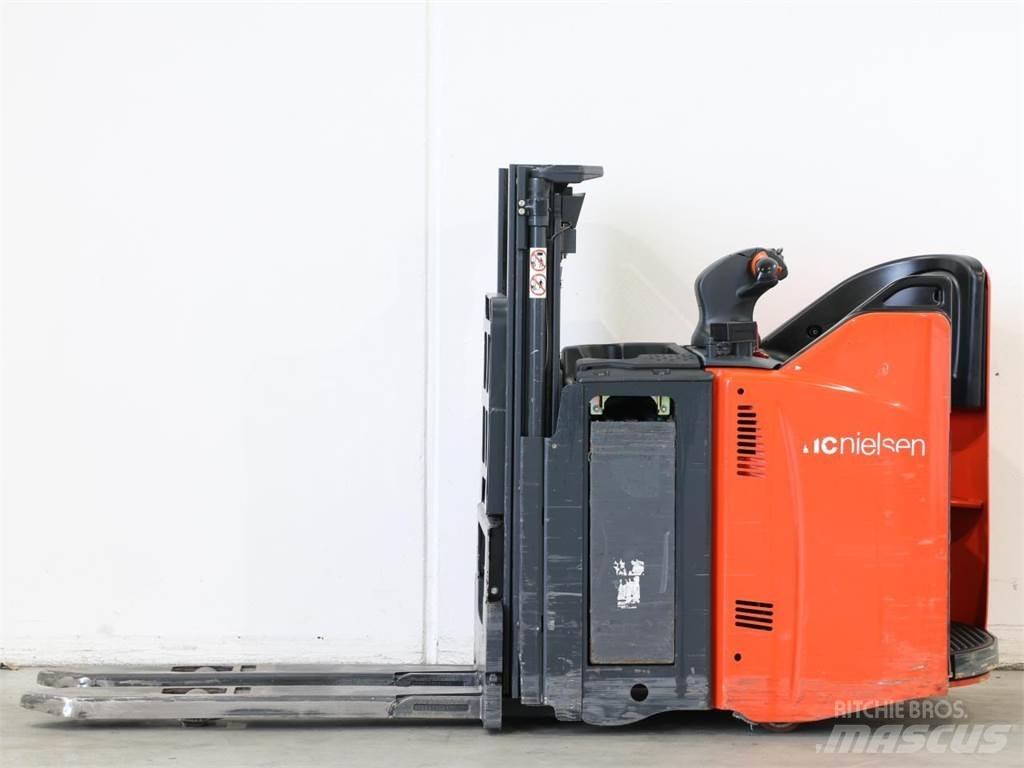 Linde L12SP/133-00 Meeloop stapelaar