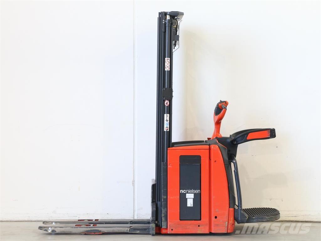 Linde L14AP/1173 Meeloop stapelaar
