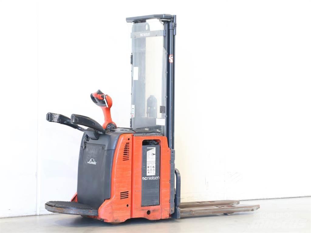 Linde L14AP/133 Meeloop stapelaar