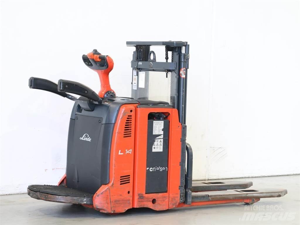 Linde L14AP/133 Meeloop stapelaar