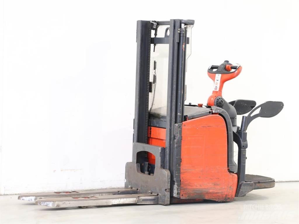 Linde L14AP/372 Meeloop stapelaar