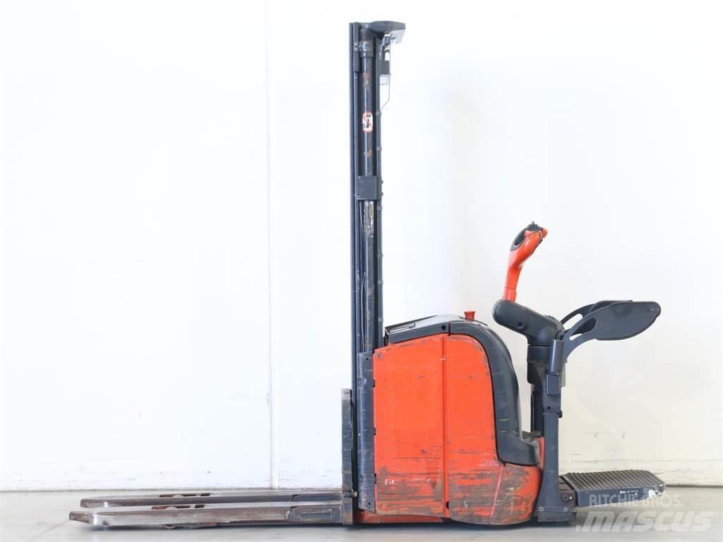 Linde L14API/372 Meeloop stapelaar