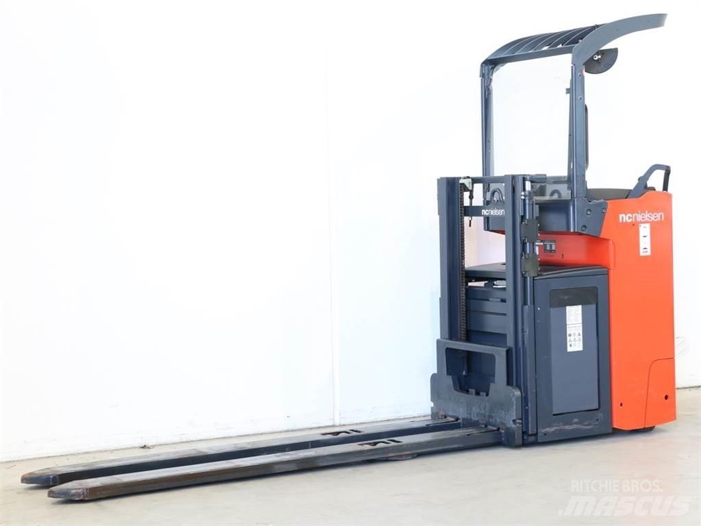 Linde L14R/1174 Meeloop stapelaar