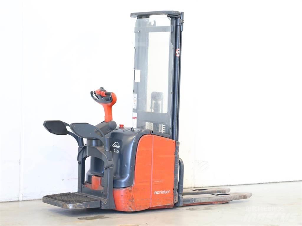 Linde L16AP/372 Meeloop stapelaar