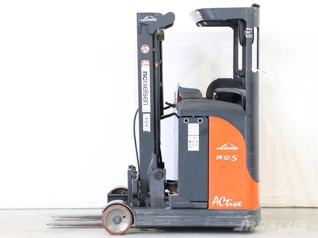 Linde R12C/115 Reachtruck voor hoog niveau