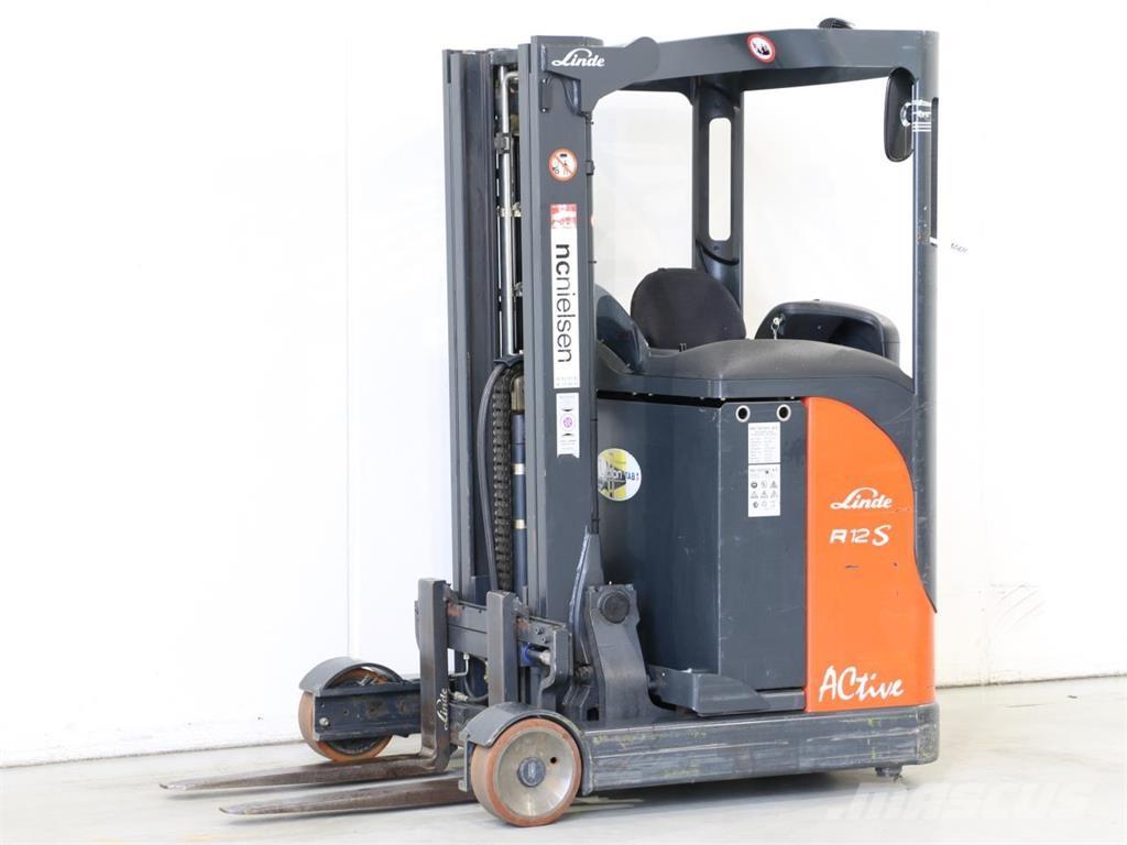 Linde R12C/115 Reachtruck voor hoog niveau