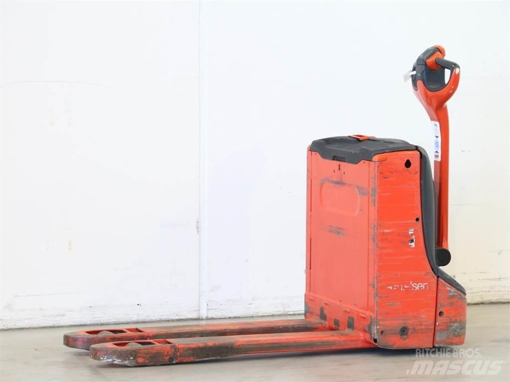 Linde T16/1152 Meeloop stapelaar