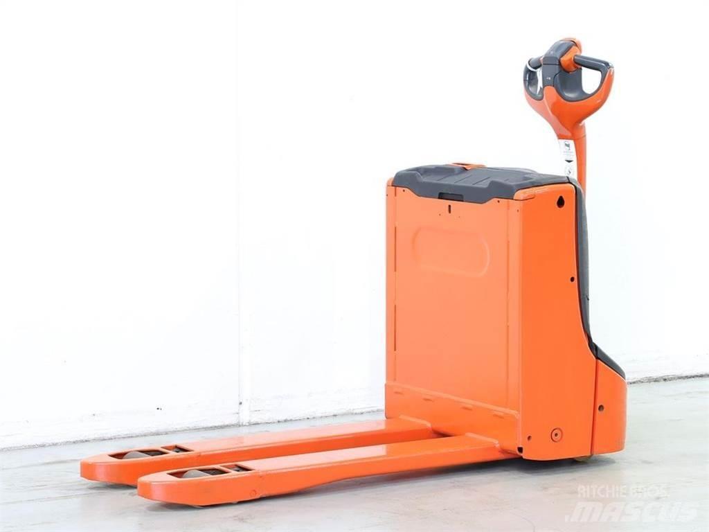 Linde T16/1152 Meeloop stapelaar