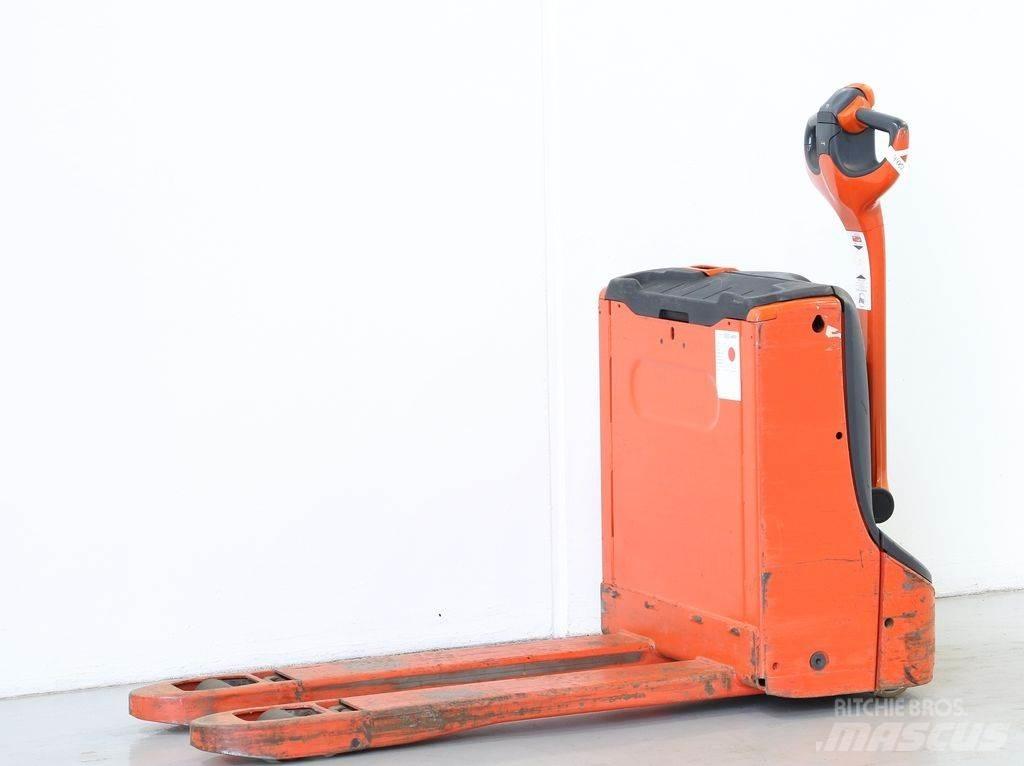 Linde T16/1152 Meeloop stapelaar