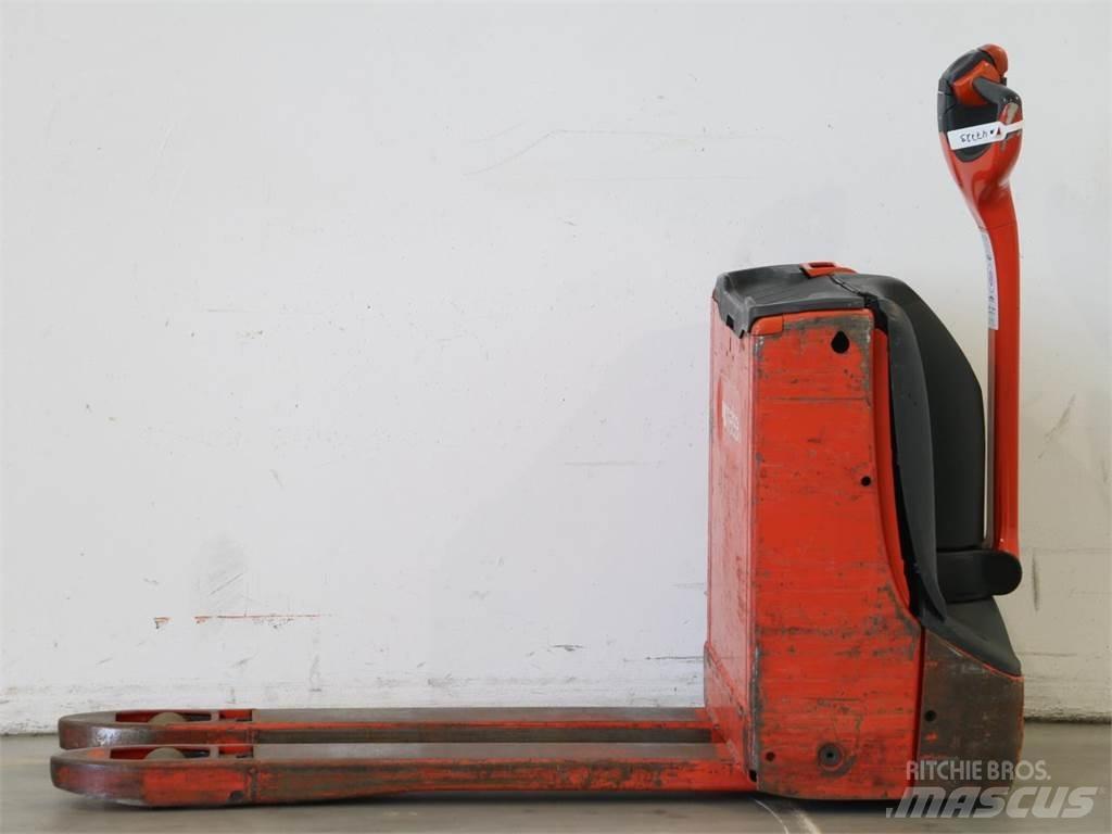 Linde T16/1152 Meeloop stapelaar