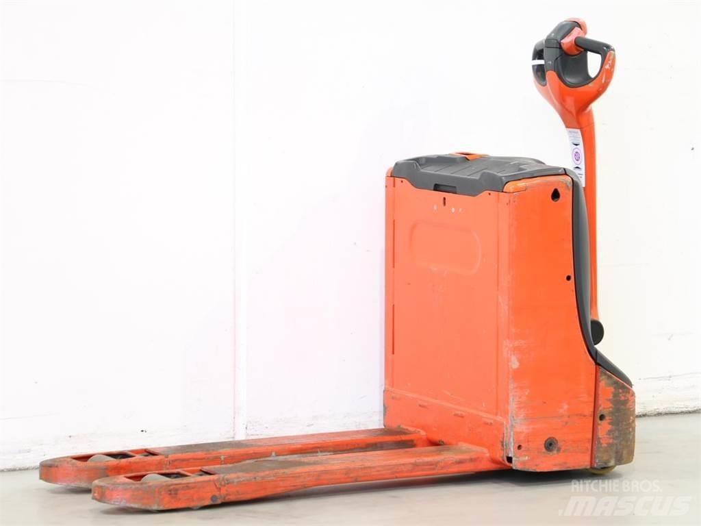 Linde T16/1152 Meeloop stapelaar