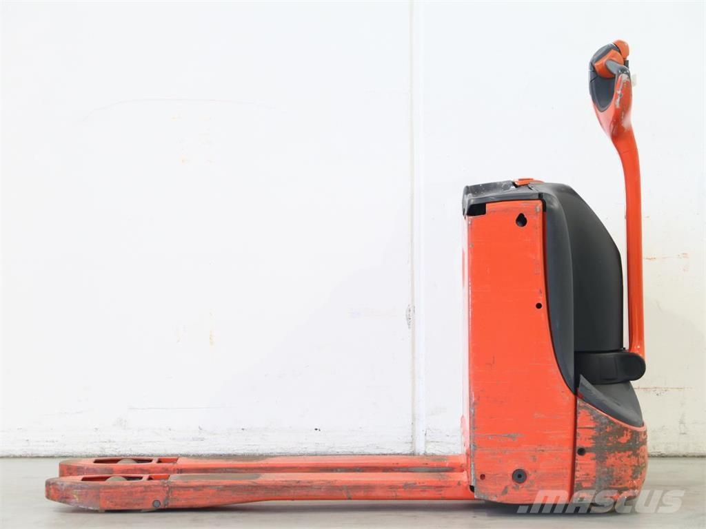 Linde T16/1152 Meeloop stapelaar