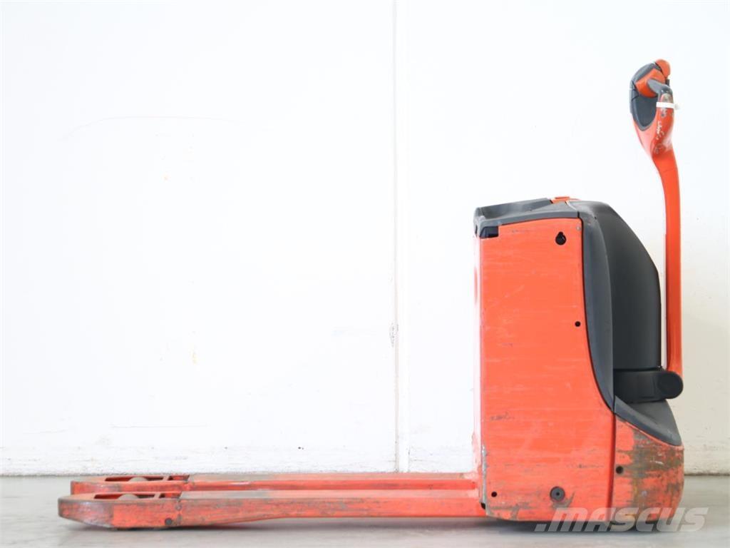 Linde T16/1152 Meeloop stapelaar