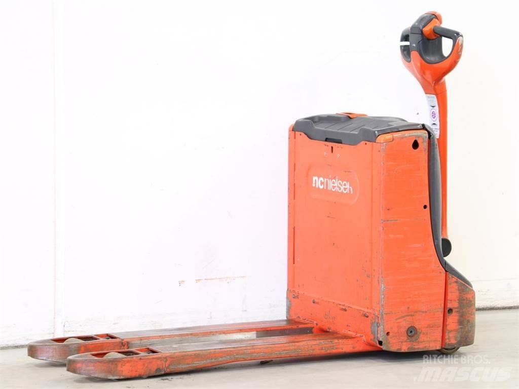 Linde T16/1152 Meeloop stapelaar