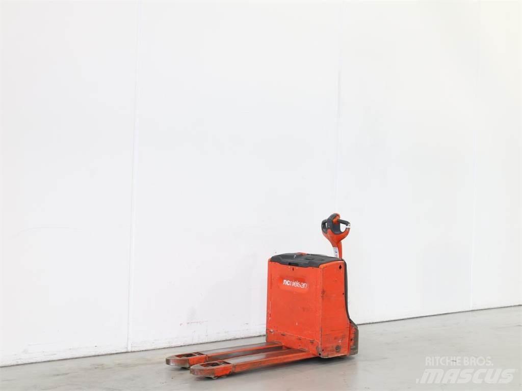 Linde T16/1152 Meeloop stapelaar