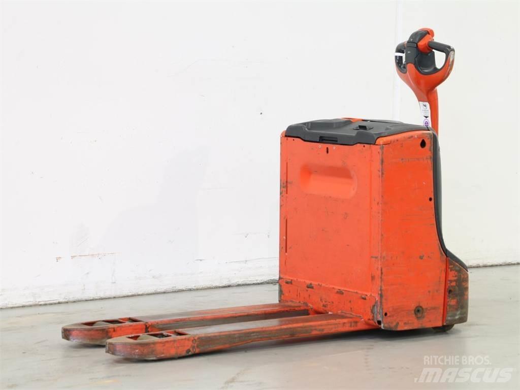 Linde T16/1152 Meeloop stapelaar