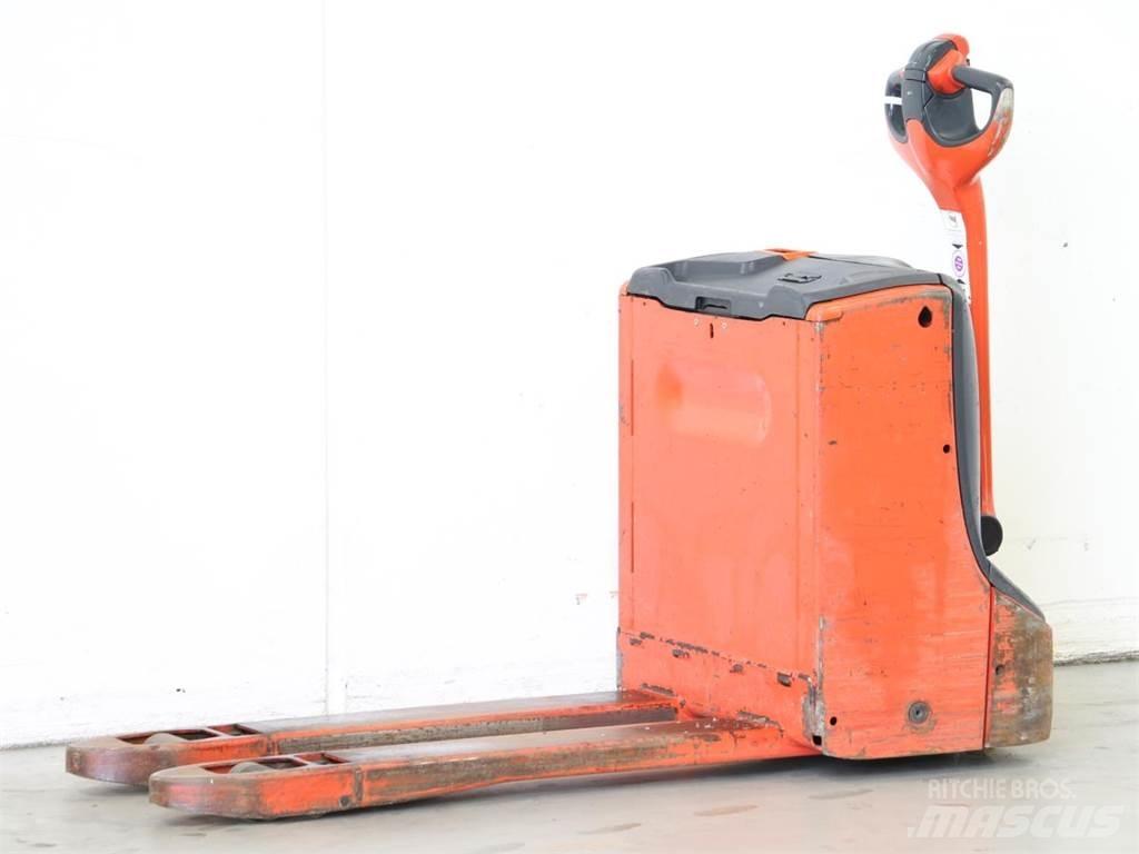 Linde T16/1152 Meeloop stapelaar