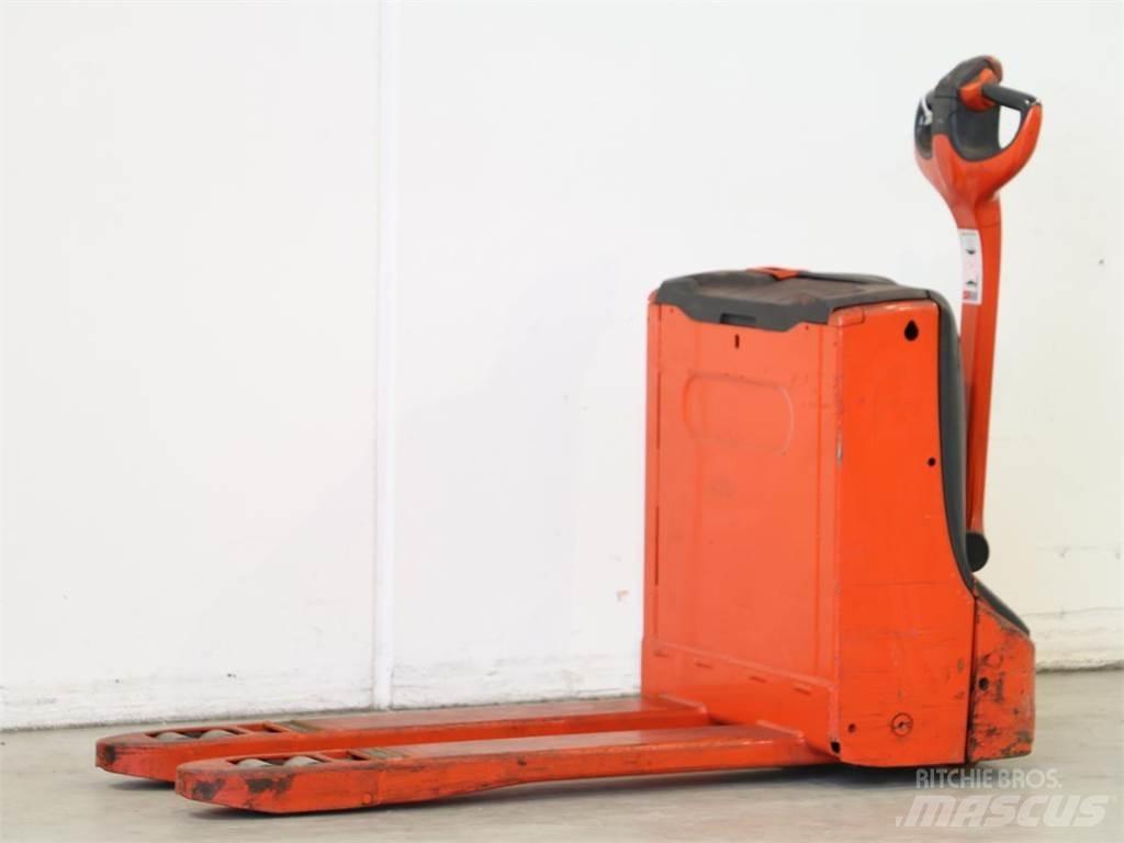 Linde T16/1152 Meeloop stapelaar