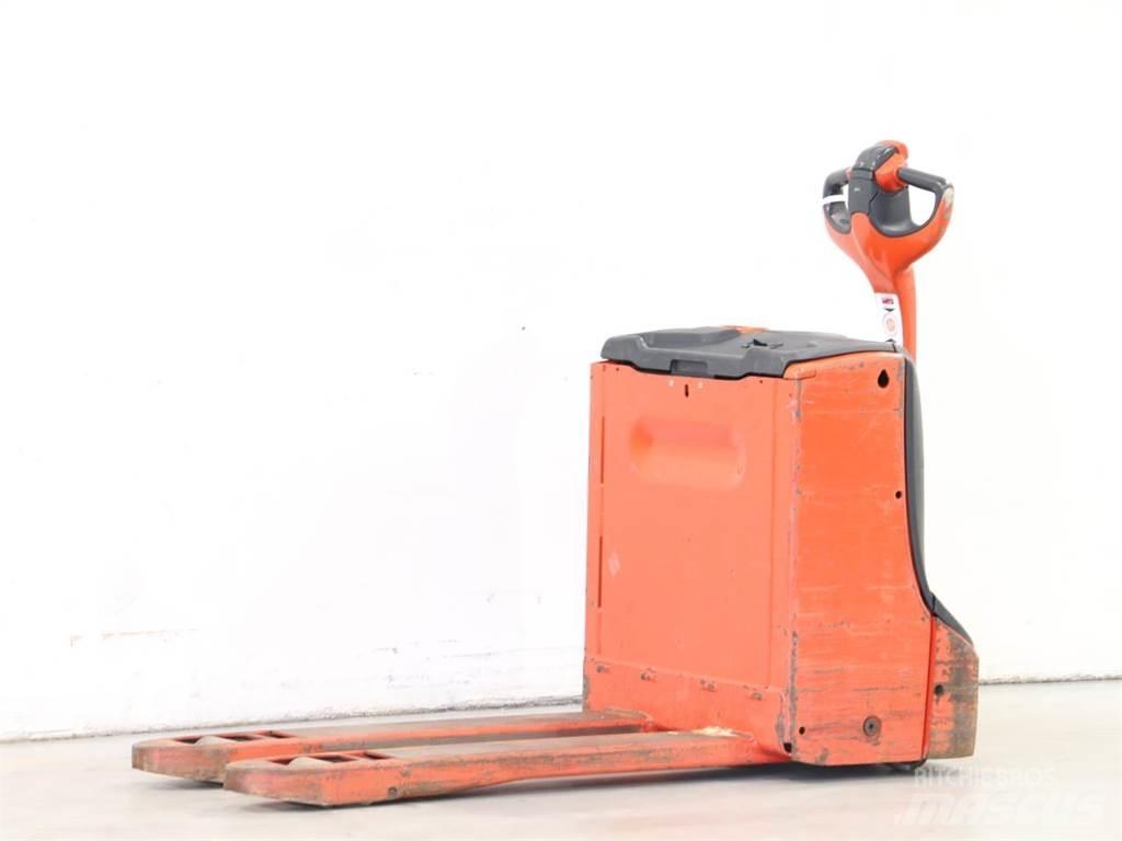 Linde T16/1152 Meeloop stapelaar