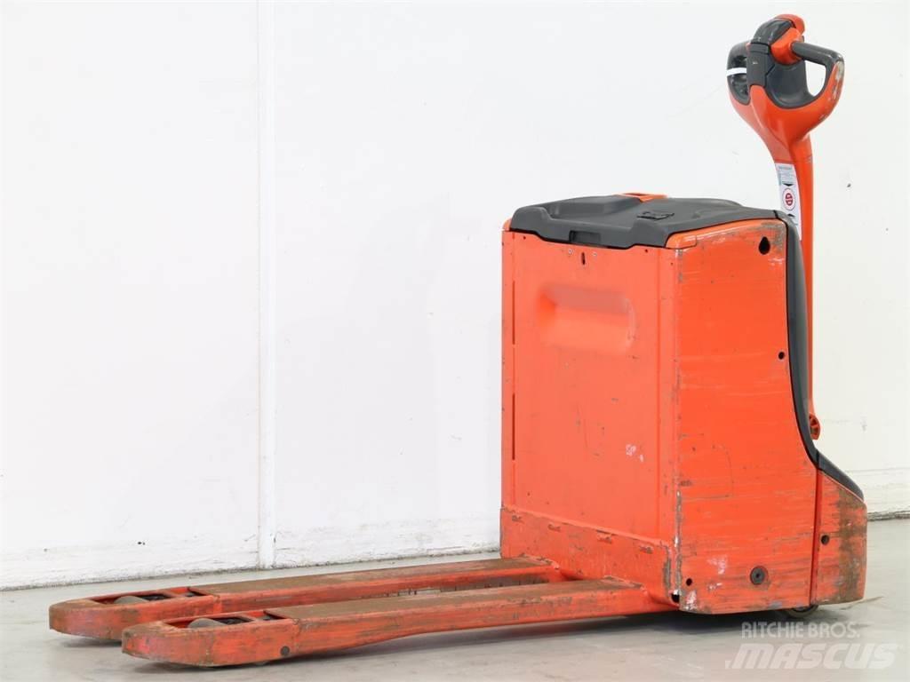 Linde T16/1152 Meeloop stapelaar