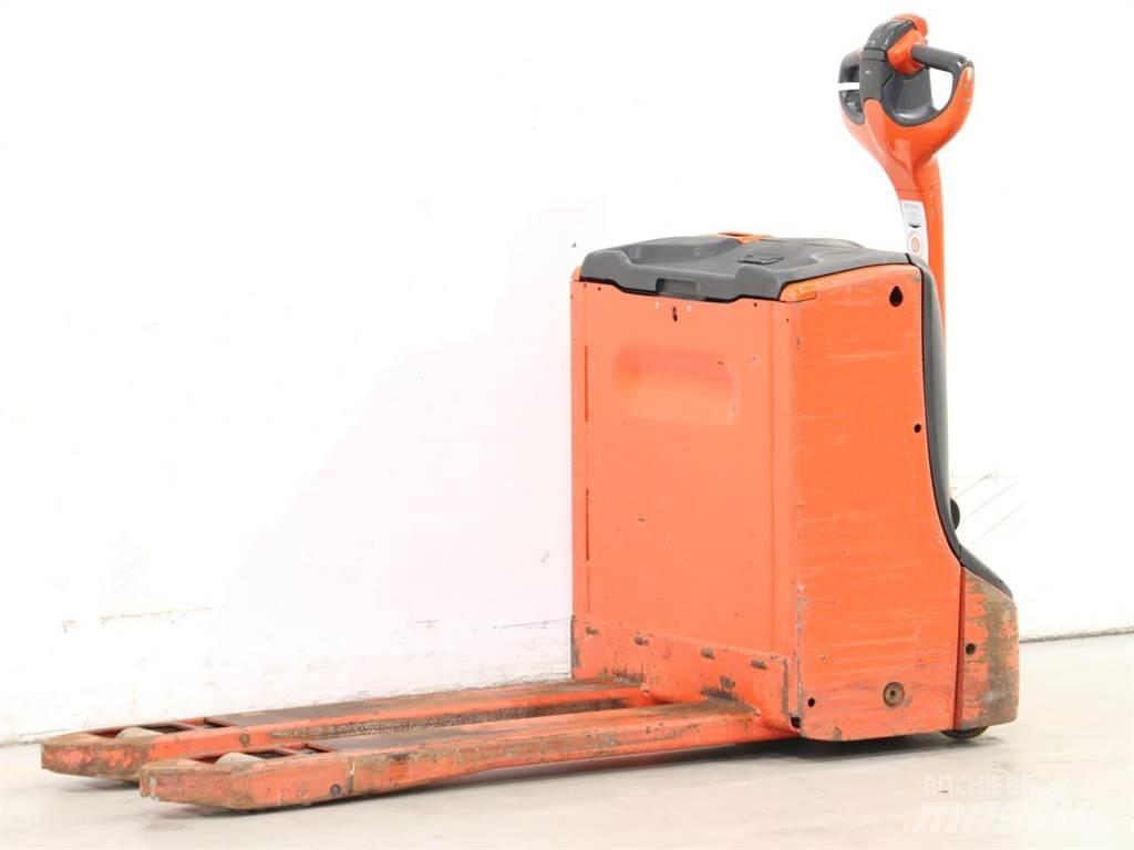 Linde T16/1152 Meeloop stapelaar