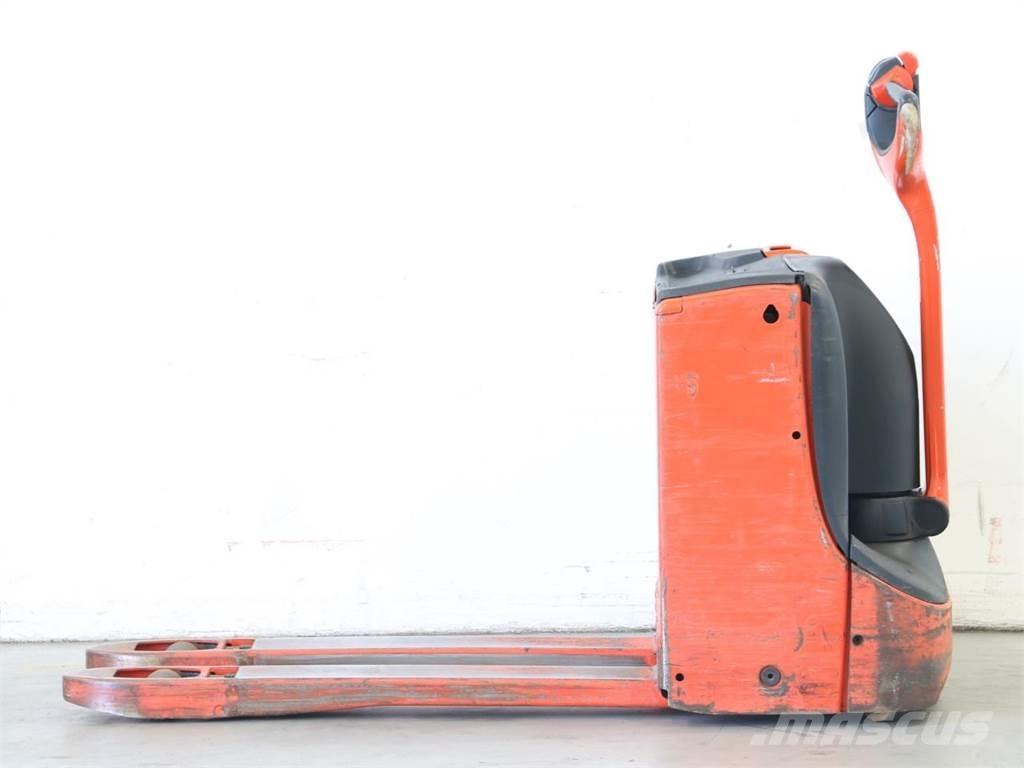 Linde T16/1152 Meeloop stapelaar
