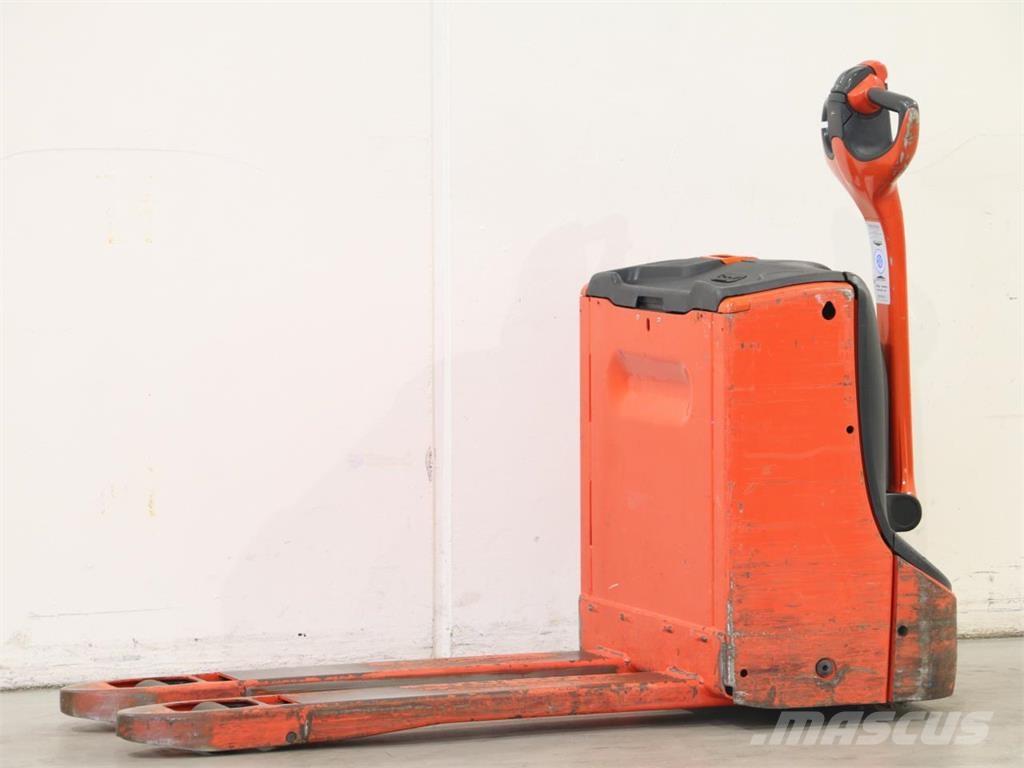 Linde T16/1152 Meeloop stapelaar