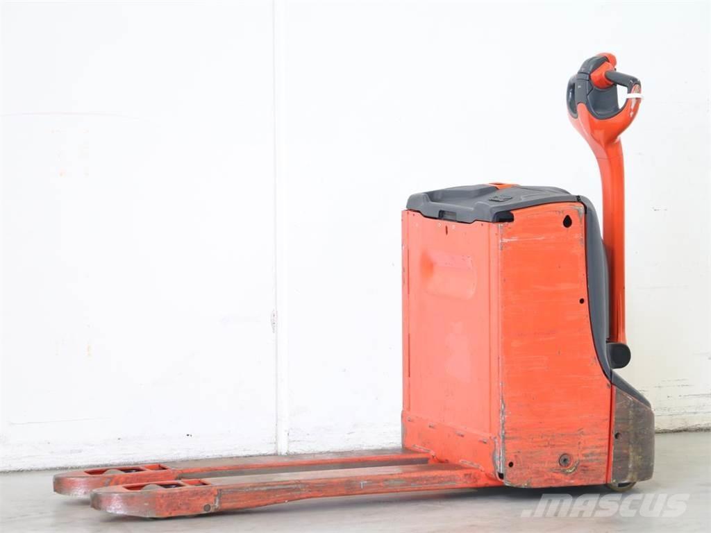 Linde T16/1152 Meeloop stapelaar
