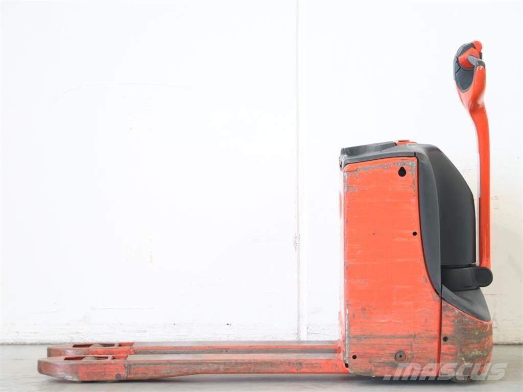 Linde T16/1152 Meeloop stapelaar