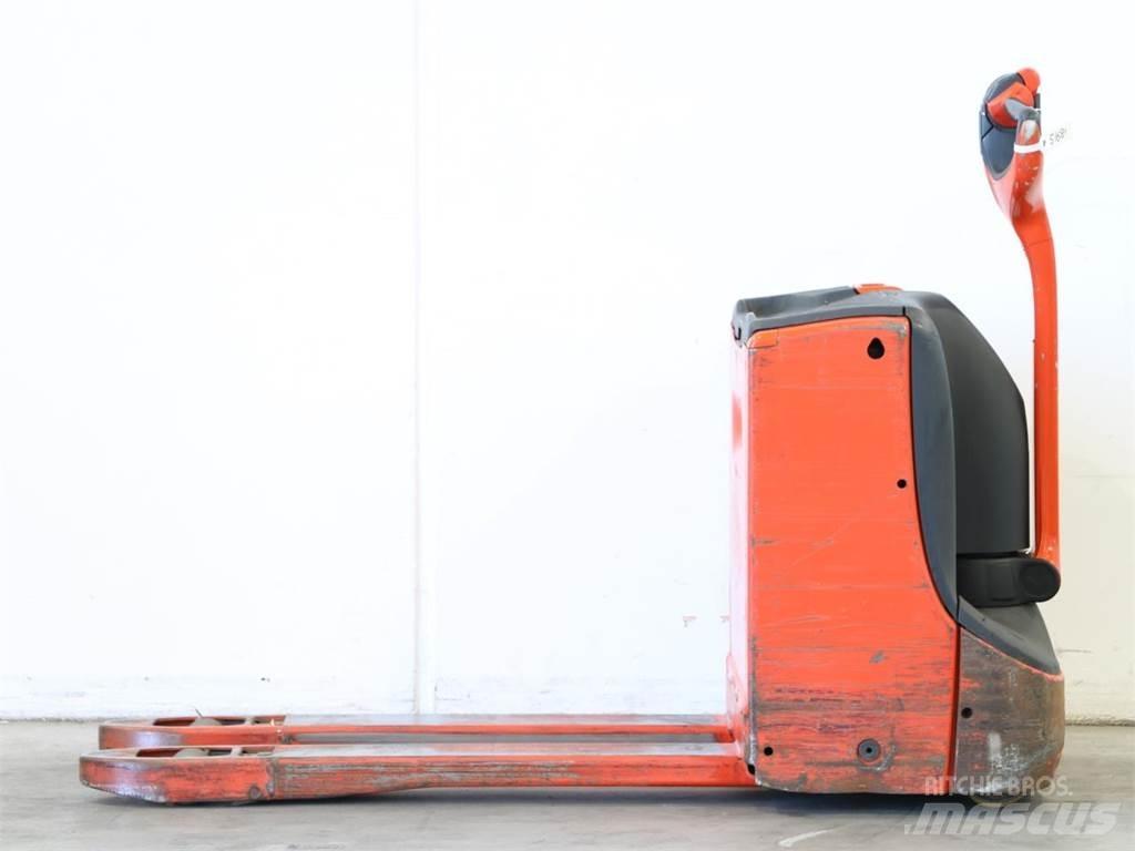 Linde T16/1152 Meeloop stapelaar