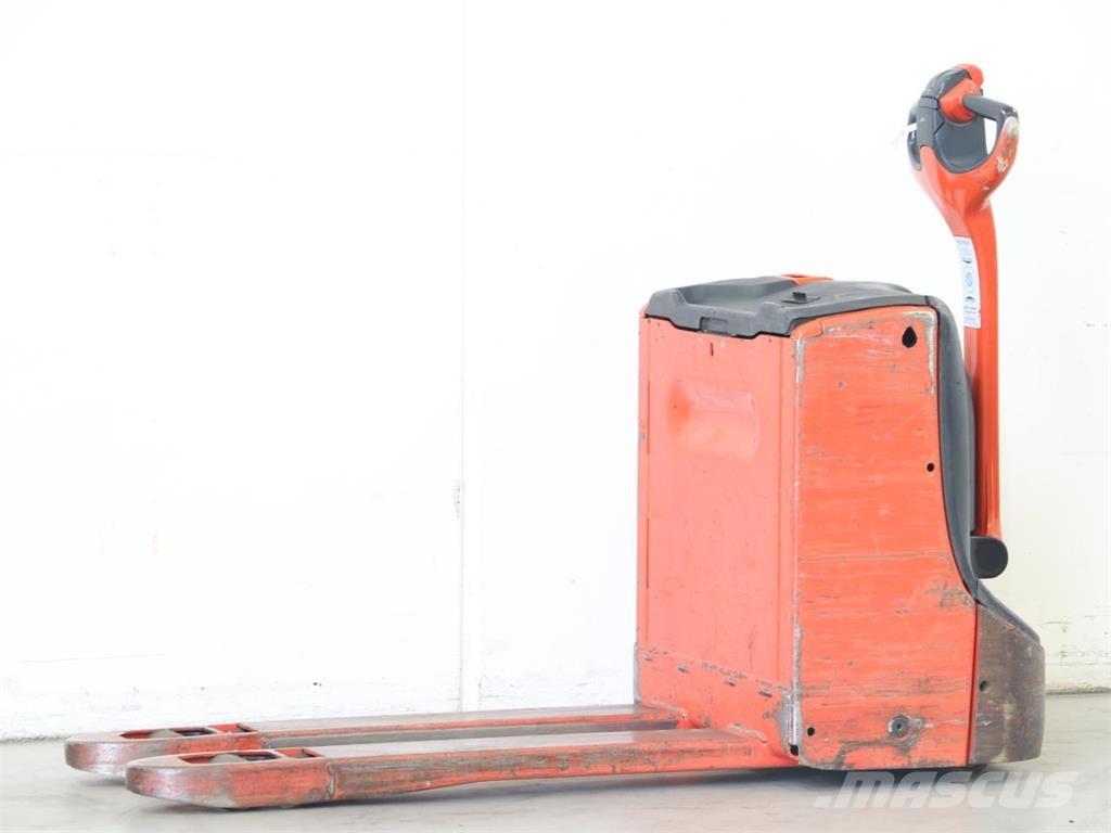 Linde T16/1152 Meeloop stapelaar