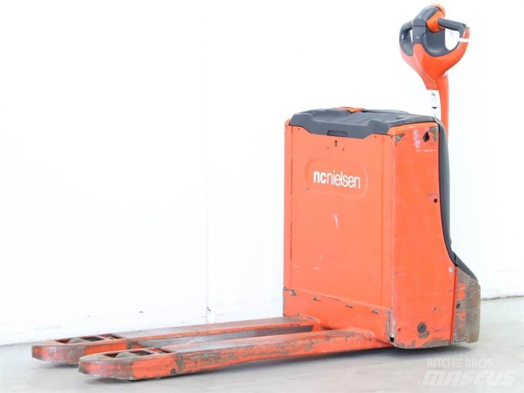 Linde T16/1152 Meeloop stapelaar