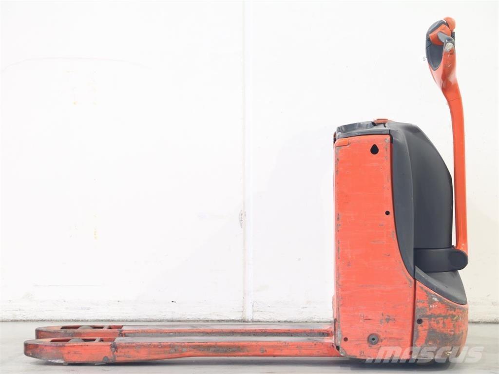 Linde T16/1152 Meeloop stapelaar