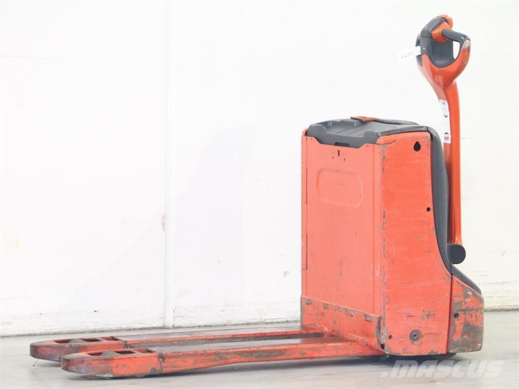 Linde T16/1152 Meeloop stapelaar