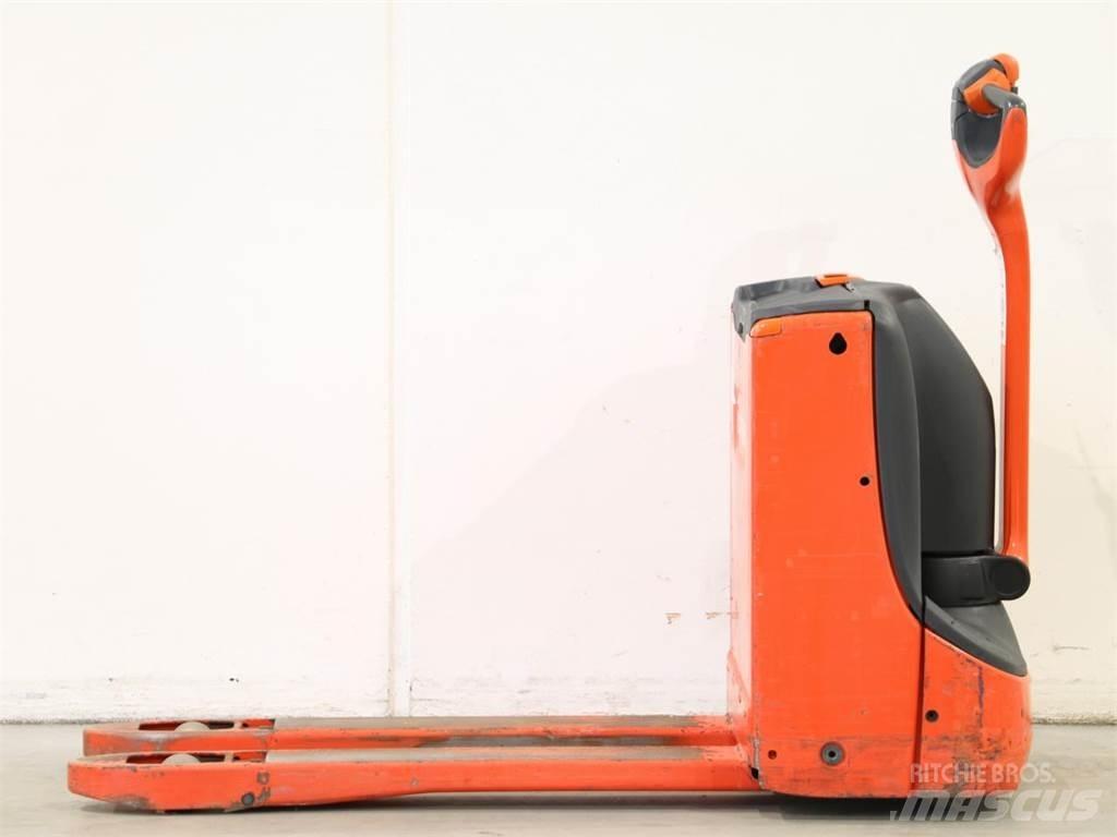 Linde T16/1152-00 Meeloop stapelaar