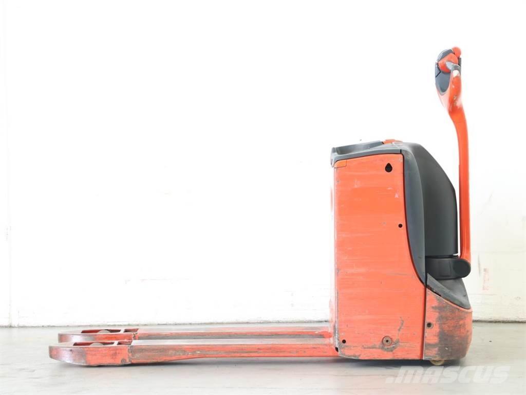 Linde T16/1152-00 Meeloop stapelaar