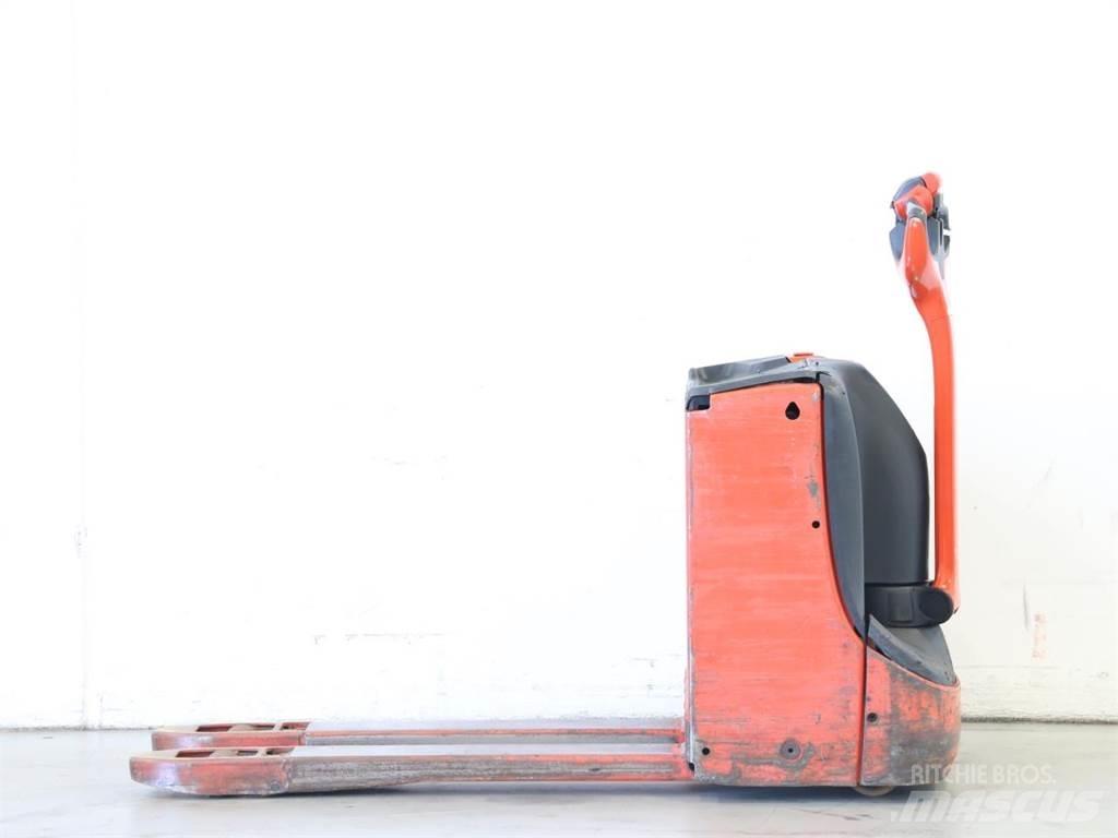 Linde T16/1152-00 Meeloop stapelaar