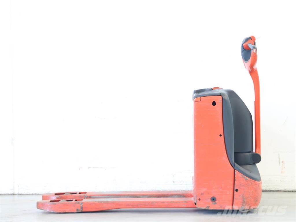 Linde T16/1152-02 Meeloop stapelaar