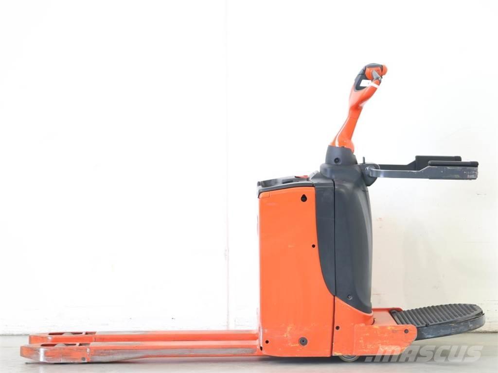 Linde T16P/1151 Meeloop stapelaar