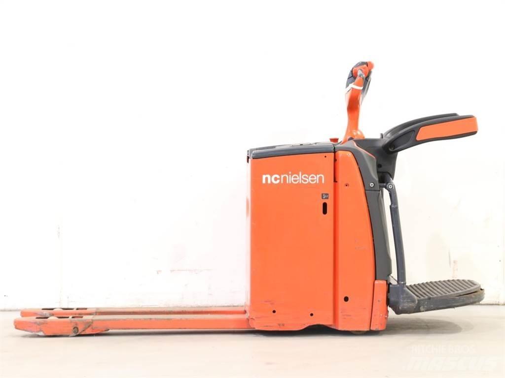Linde T20AP/1153-02 Meeloop stapelaar