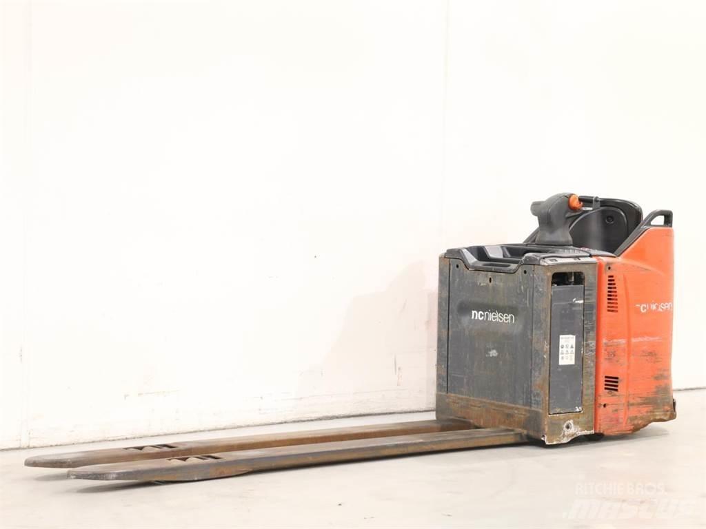 Linde T20SP/131 Meeloop stapelaar