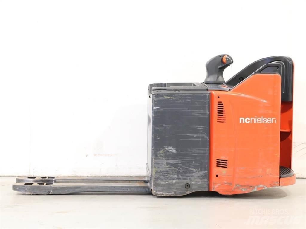 Linde T20SP/131 Meeloop stapelaar
