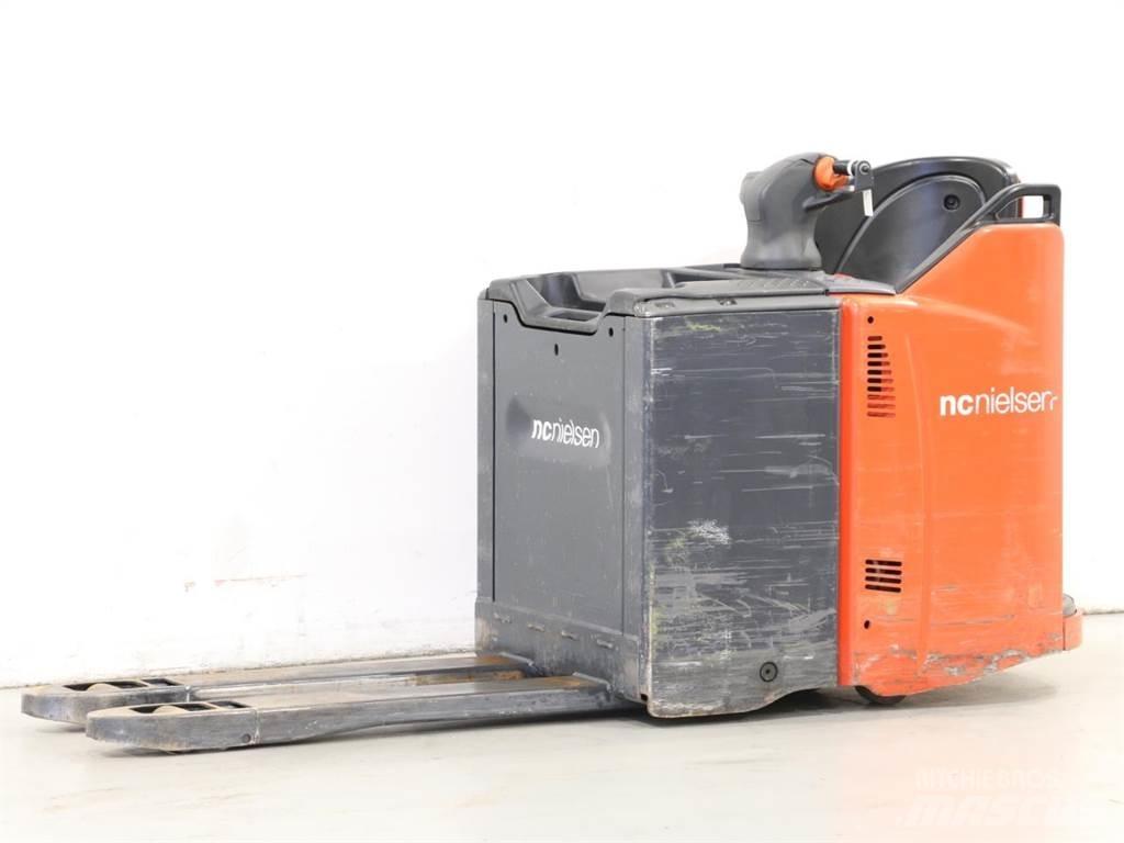 Linde T20SP/131 Meeloop stapelaar