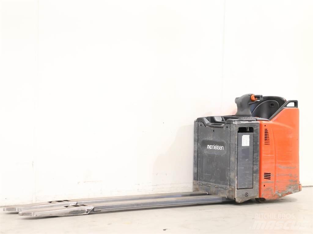 Linde T20SP/131 Meeloop stapelaar