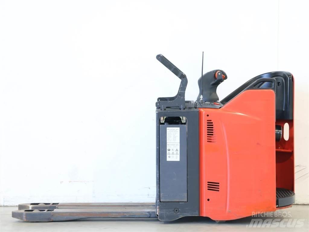 Linde T20SP/131 Meeloop stapelaar