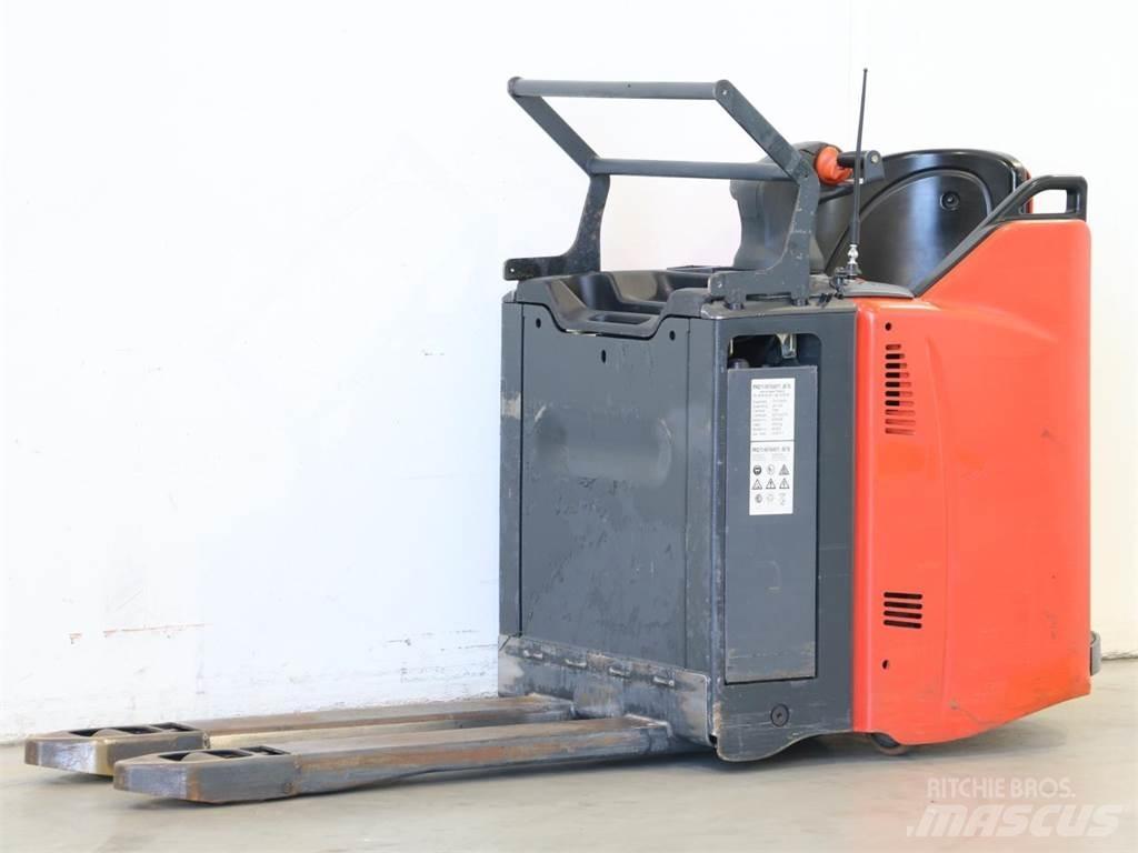 Linde T20SP/131 Meeloop stapelaar