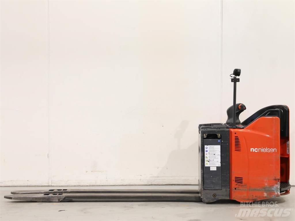 Linde T20SP/131-07 Meeloop stapelaar