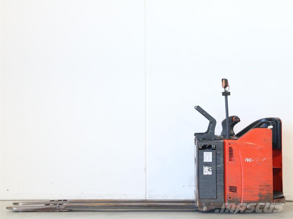 Linde T20SP/131-08 Meeloop stapelaar